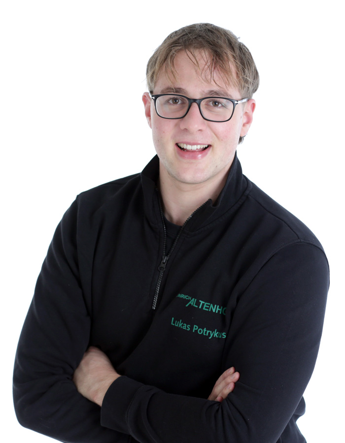 Lukas Potrykus, Auszubildender